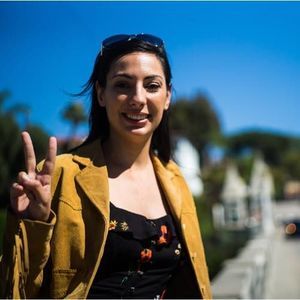 Meet your Posher, Sia